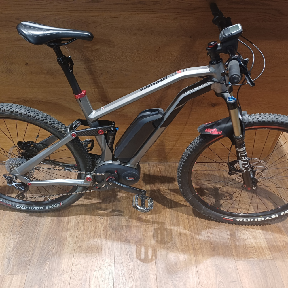 moustache samedi fs ti